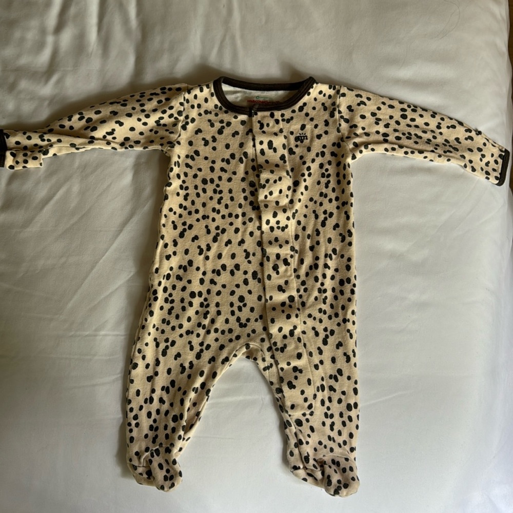 Certified Organic Cotton Magnetic Me Animal print onesie in 0-3M